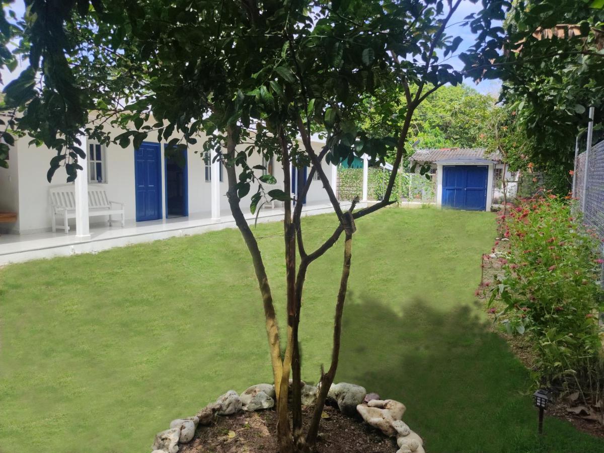 Puerta Azul Capurgana Hotel Екстериор снимка
